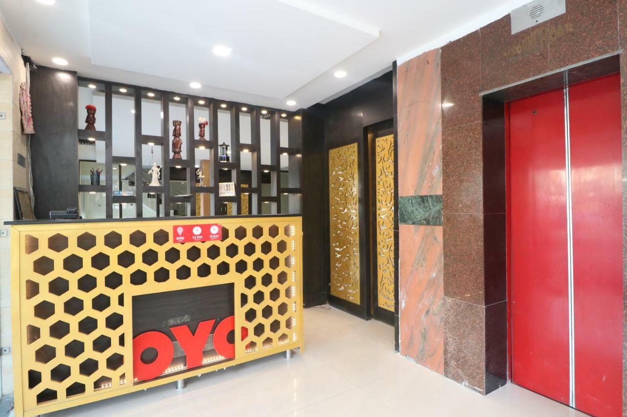 Oyo 29852 Hotel Golden View Abadpura Exterior photo