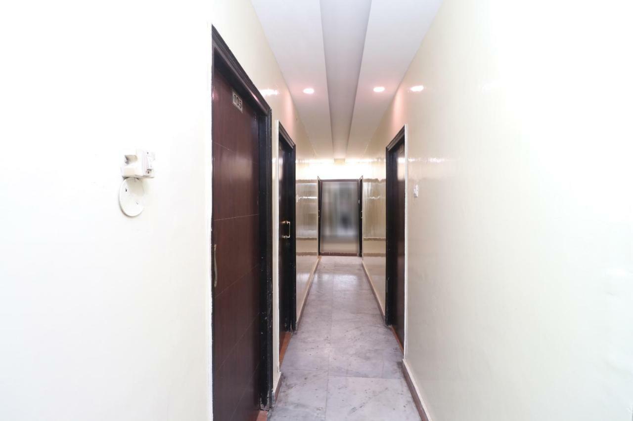 Oyo 29852 Hotel Golden View Abadpura Exterior photo