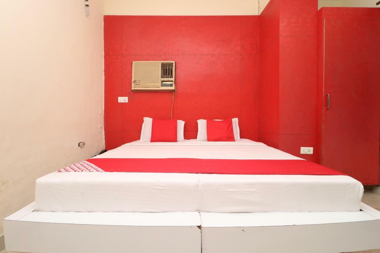 Oyo 29852 Hotel Golden View Abadpura Exterior photo
